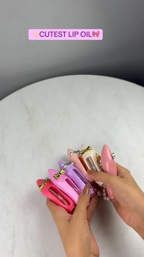 Cutest Bow-Charm Lip Oil | Glossy Tinted Lip Oil with Pearl Keychain | Travel-Friendly Mini Lip Care - Photo 6